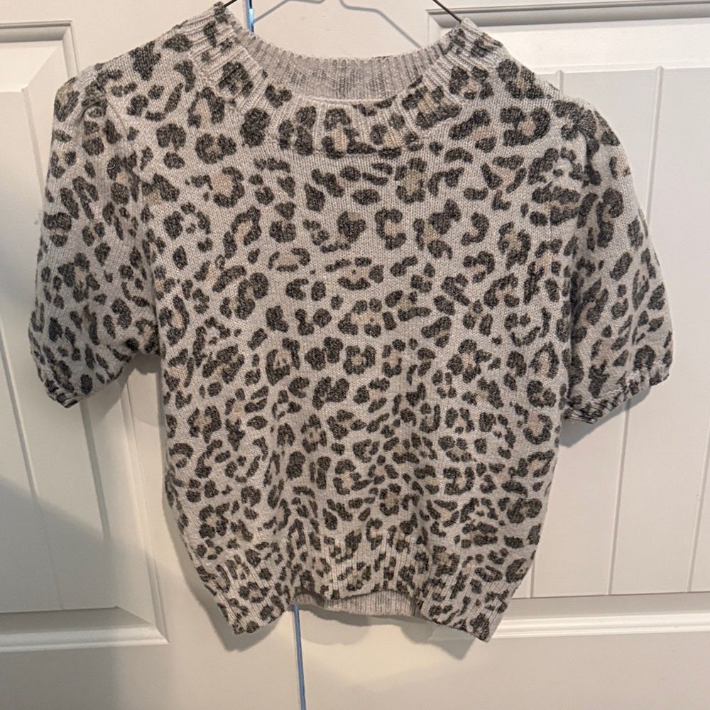 Leopard Print Short Sleeve Sweater